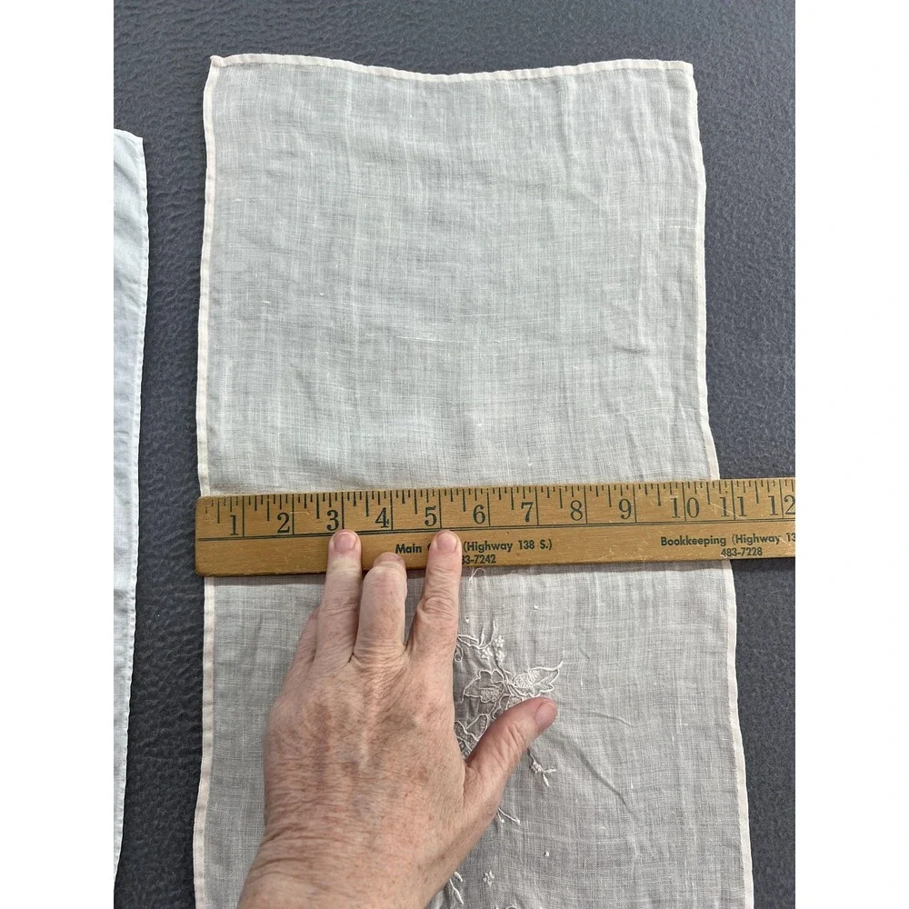 Vintage White Linen Guest Towels Set of 3 Hand Embroidered Floral Scalloped Edge